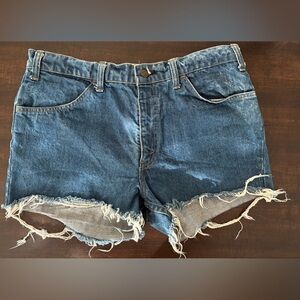 Women's Levi’s Denim Frayed Shorts - 35” waist (Size 16 equivalent)